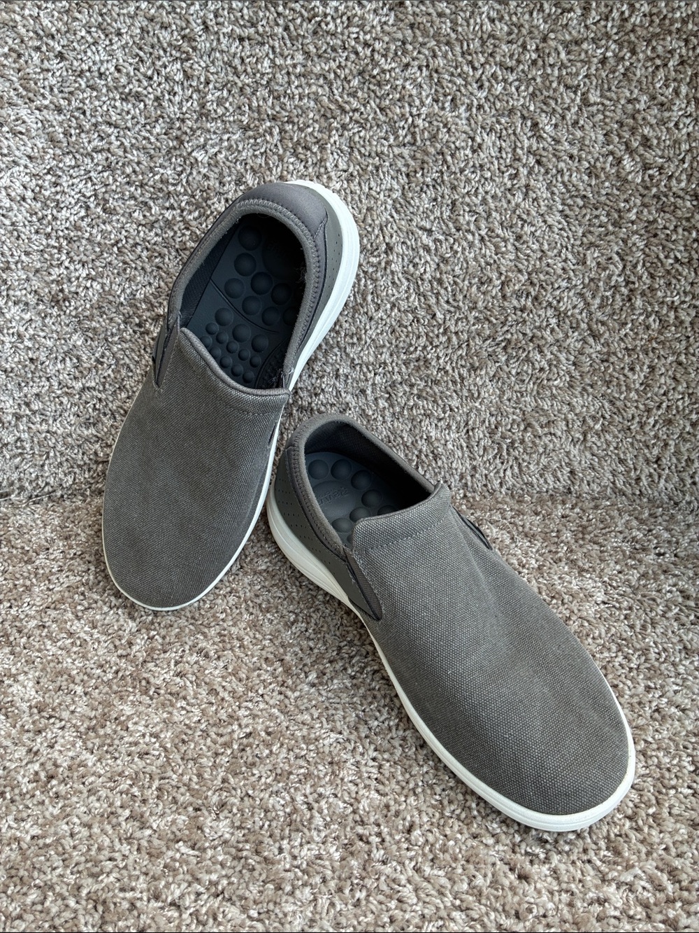 CROCS Men's Reviva Gray Canvas Slip-On Loafers size 11 - Picture 16 of 16
